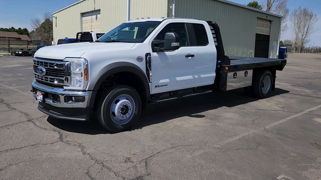 2025 Ford F-550 XL photo 2