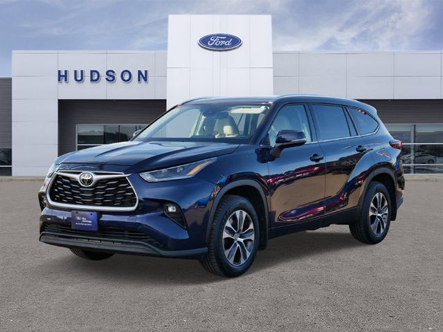 2021 Toyota Highlander XLE's photo