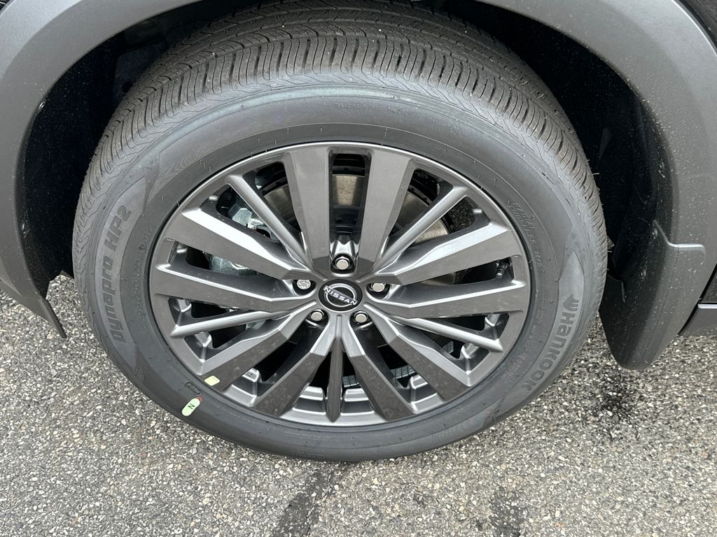 2025 Nissan Pathfinder SL photo 8