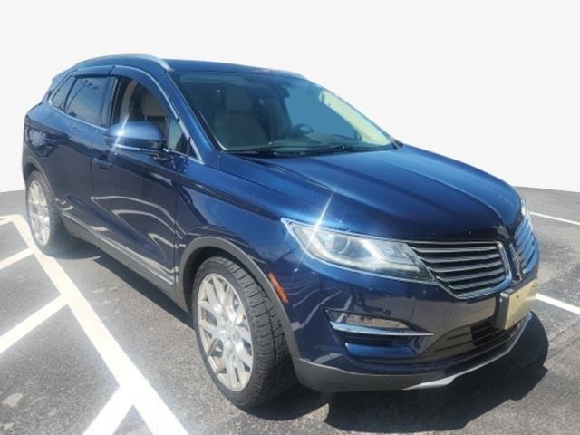 2015 Lincoln MKC Base photo 2
