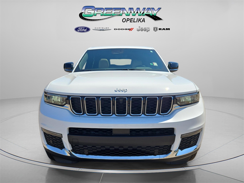 2025 Jeep Grand Cherokee Limited photo 2