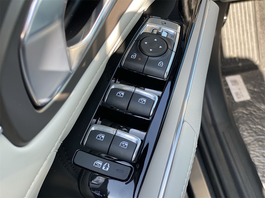 2025 Kia Sorento SX photo 27