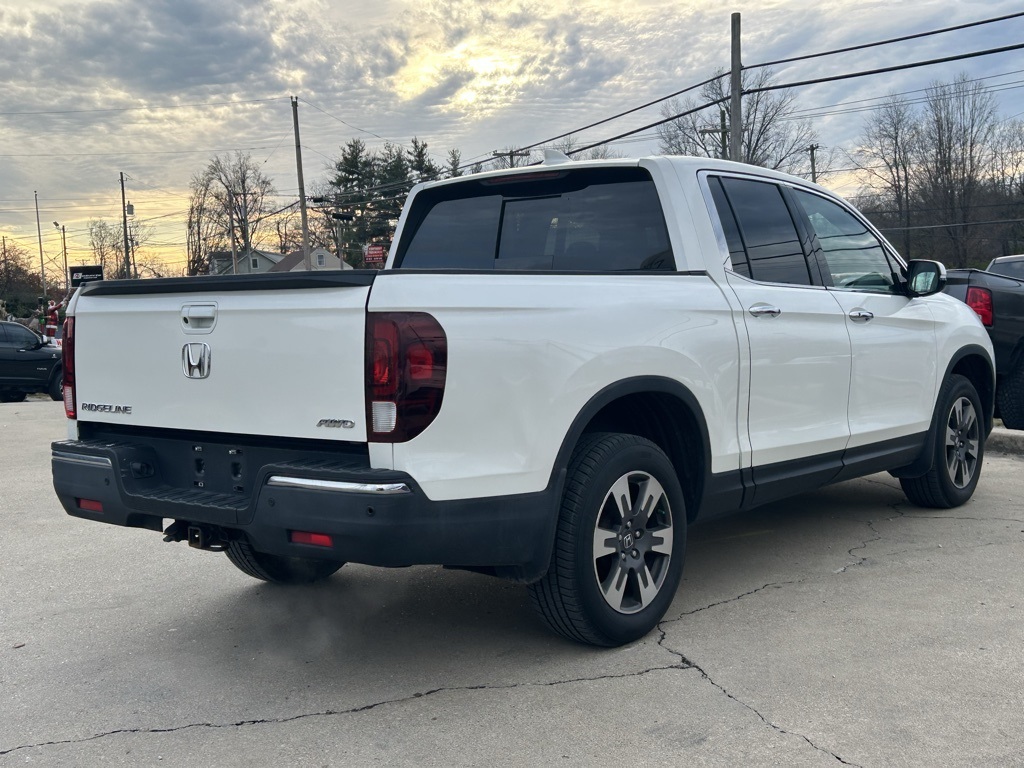 2017 Honda Ridgeline RTL-E photo 4