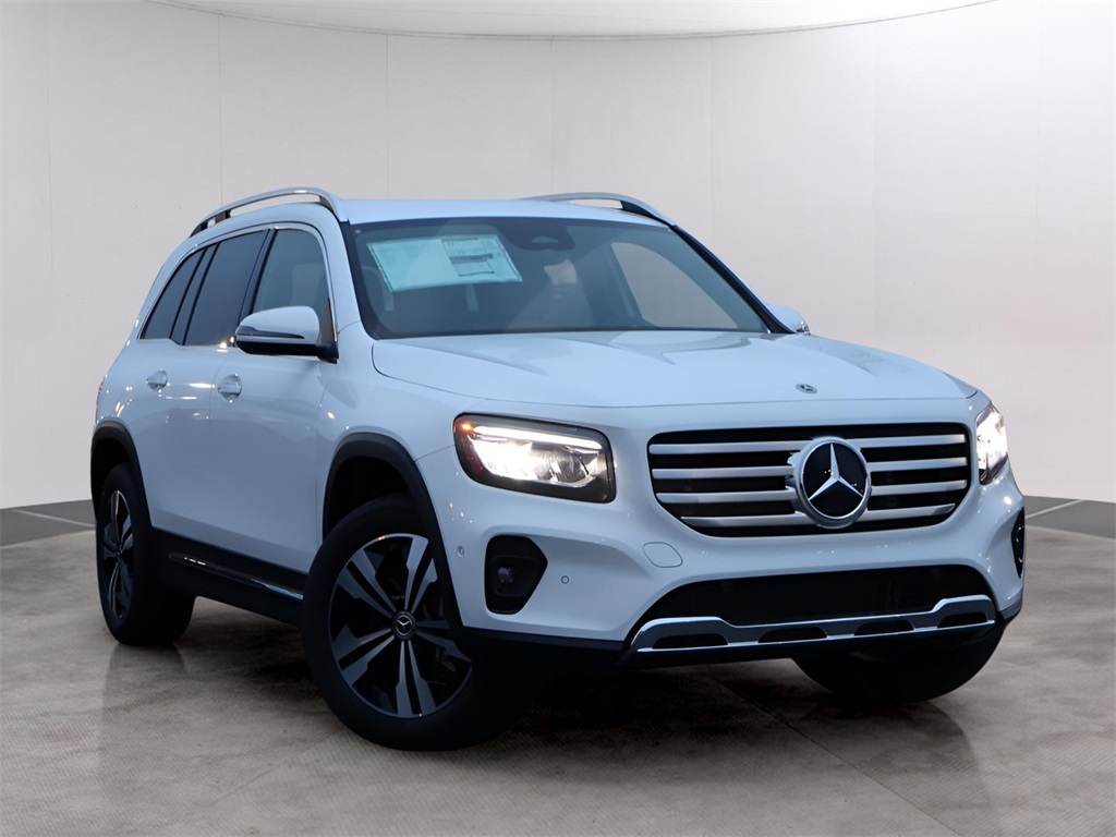 2025 Mercedes-Benz GLB Base's photo