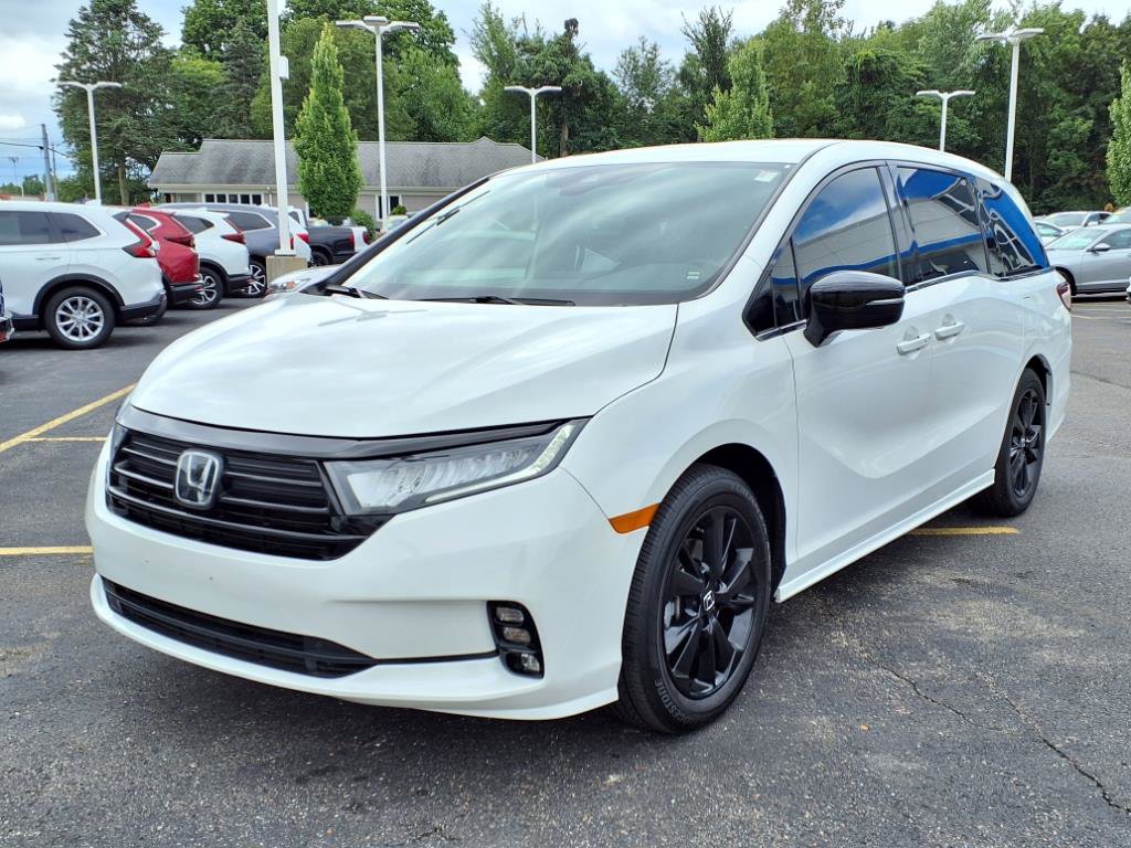 2023 Honda Odyssey Sport photo 3