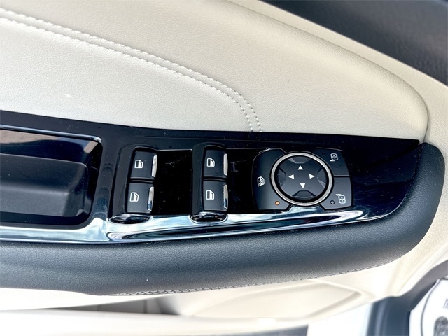 2019 Ford Edge Titanium photo 15