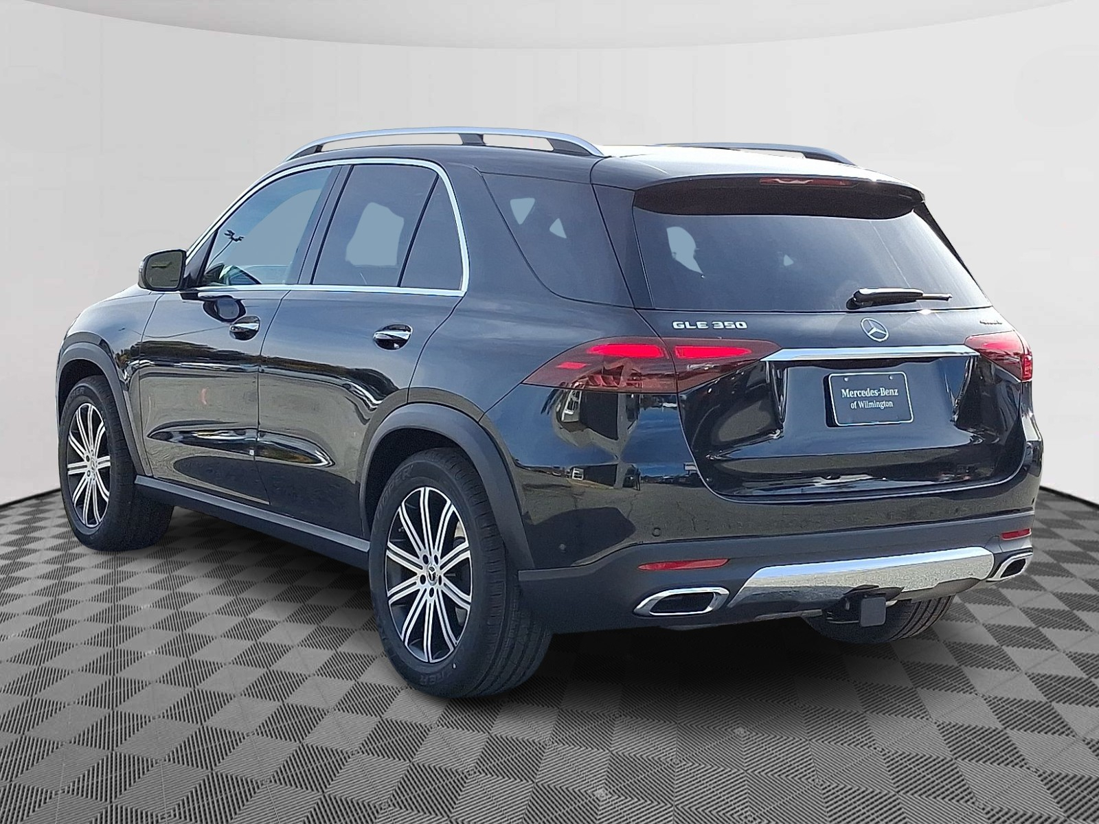 2026 Mercedes Benz GLE 350 4MATIC photo 4