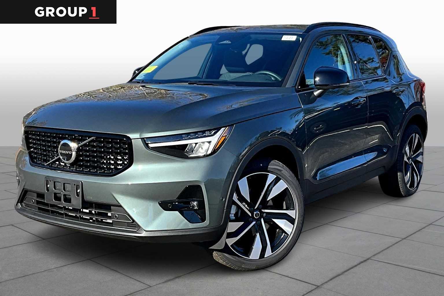 2026 Volvo XC40 Plus's photo