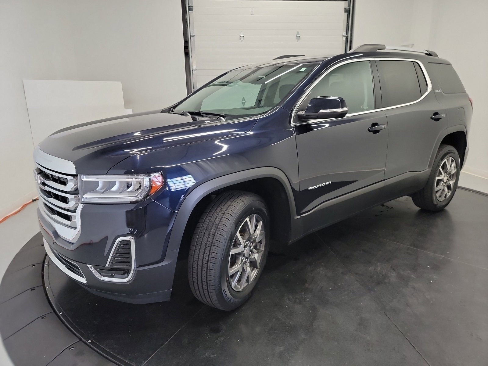 2022 Gmc Acadia SLE photo 3