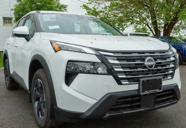 2025 Nissan Rogue SV photo 4