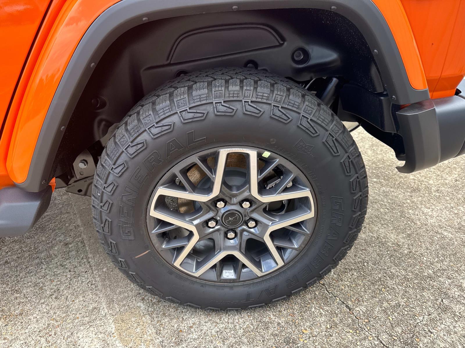 2025 Jeep Wrangler Sahara photo 2
