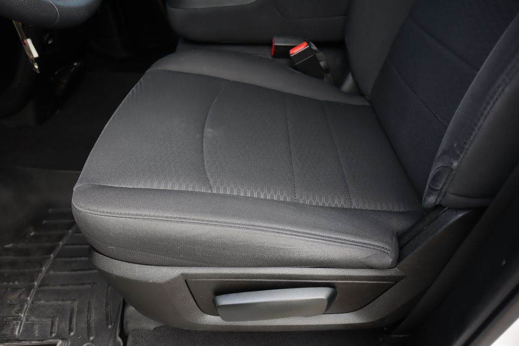 2019 Ram 1500 Classic Warlock photo 18