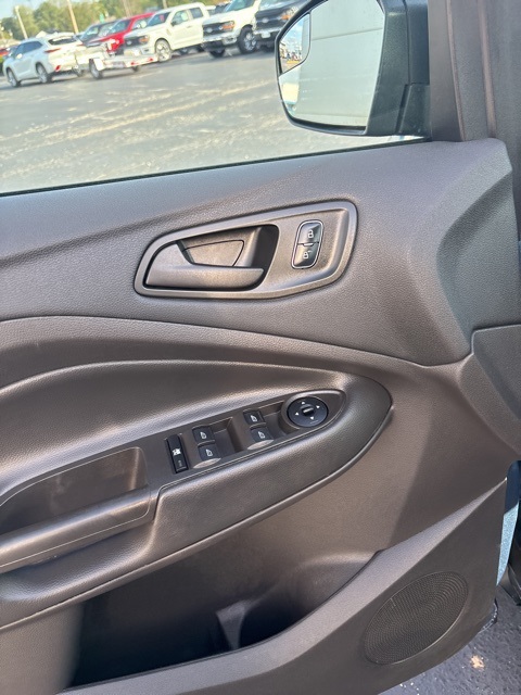2018 Ford Escape S photo 13