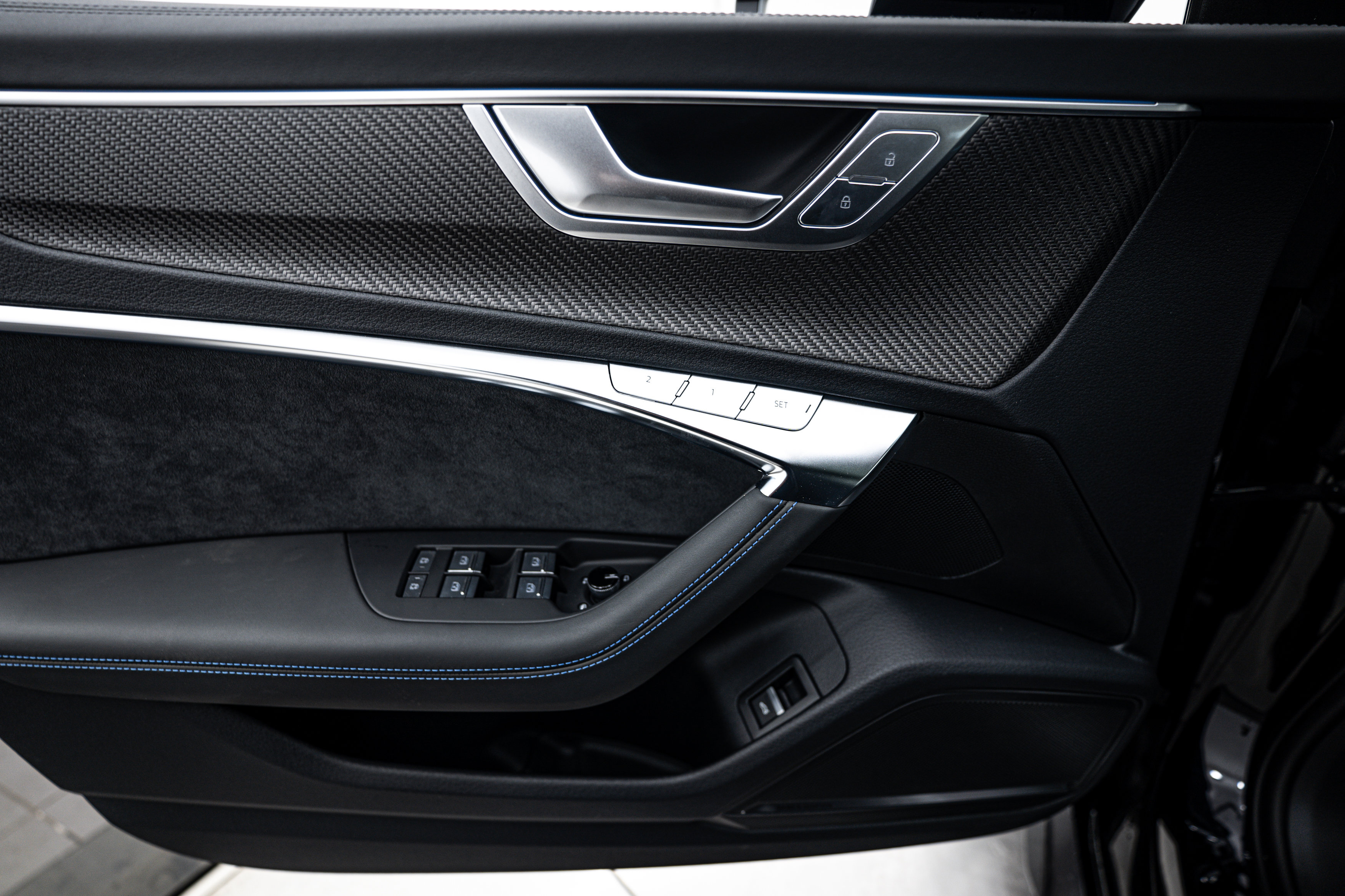 2025 Audi RS 6 Avant Performance Base photo 9