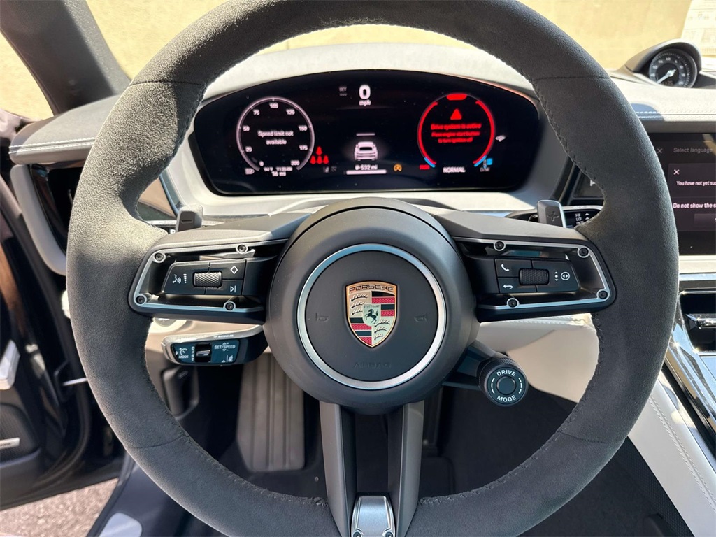 2025 Porsche Panamera 4 photo 26
