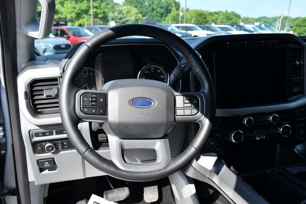 2022 Ford F-150 XLT photo 12