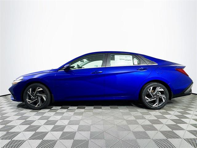 2025 Hyundai Elantra SEL Convenience photo 3