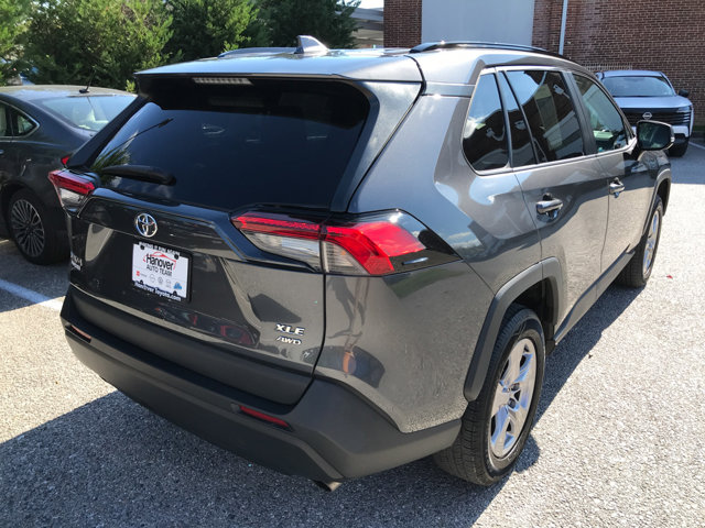 2022 Toyota RAV4 XLE photo 4