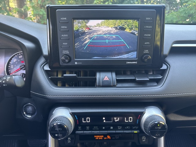 2021 Toyota RAV4 XLE photo 30