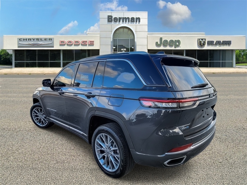 2022 Jeep Grand Cherokee Summit 4xe photo 4