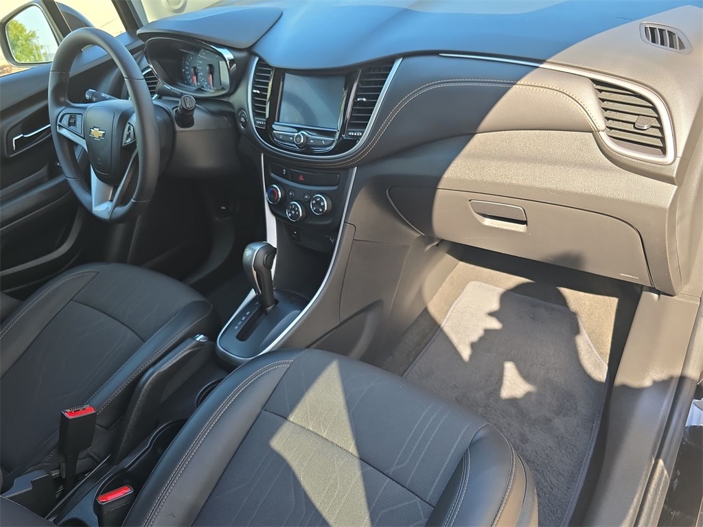 2022 Chevrolet Trax LT photo 30