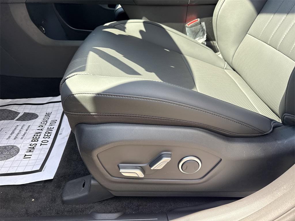 2026 Hyundai Santa Fe XRT photo 10