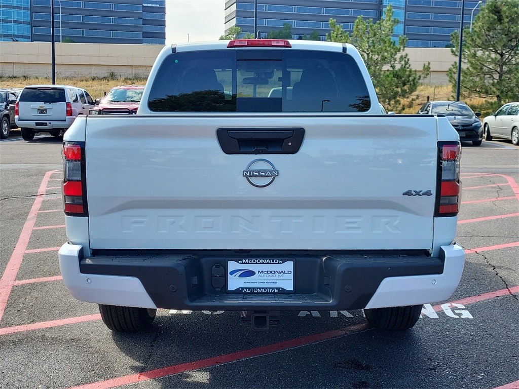 2025 Nissan Frontier Crew Cab SV photo 4