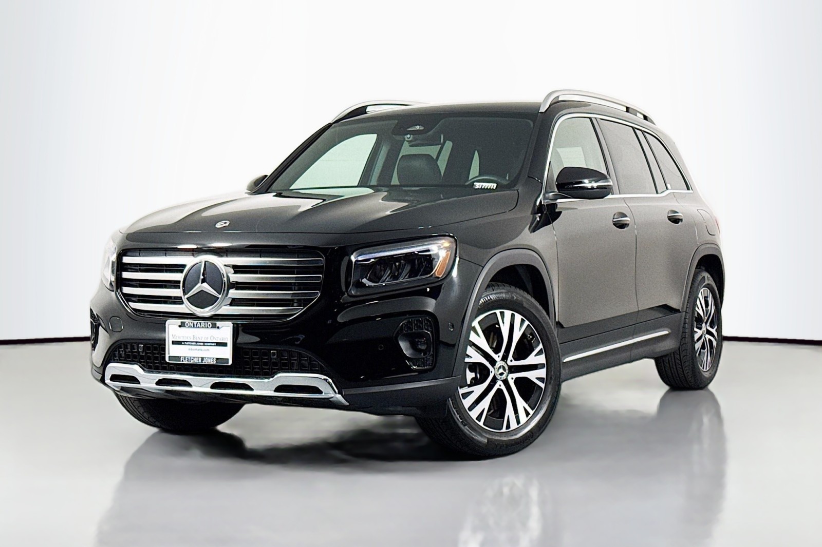 2025 Mercedes-Benz GLB Base's photo