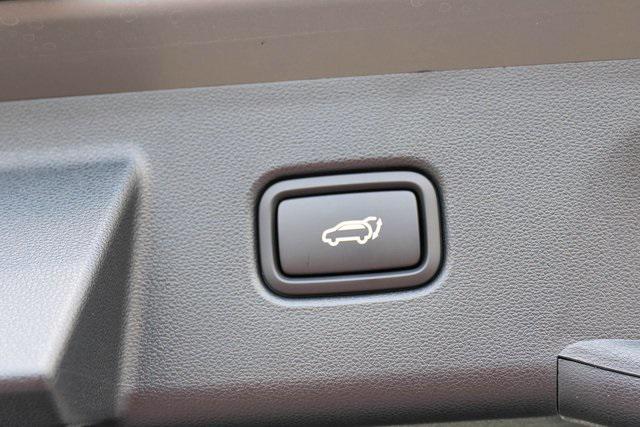 New 2025 Gray Hyundai SEL Convenience FWD image 7