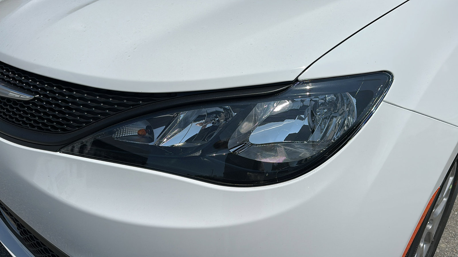 2026 Chrysler Voyager LX photo 4