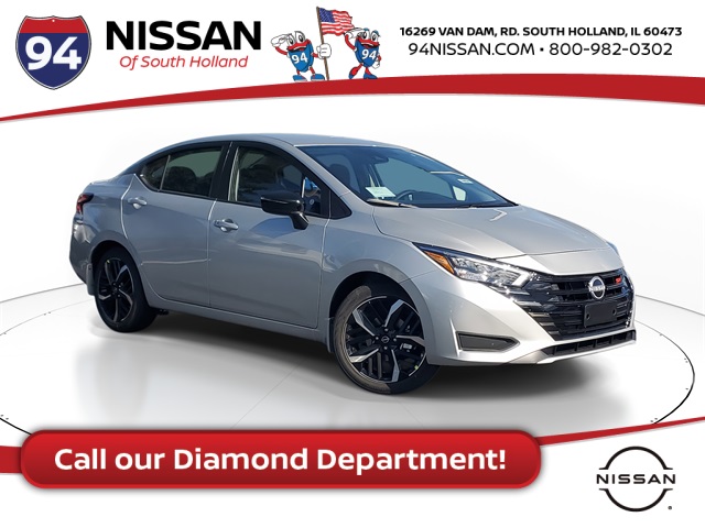 2025 Nissan Versa Sedan SR's photo
