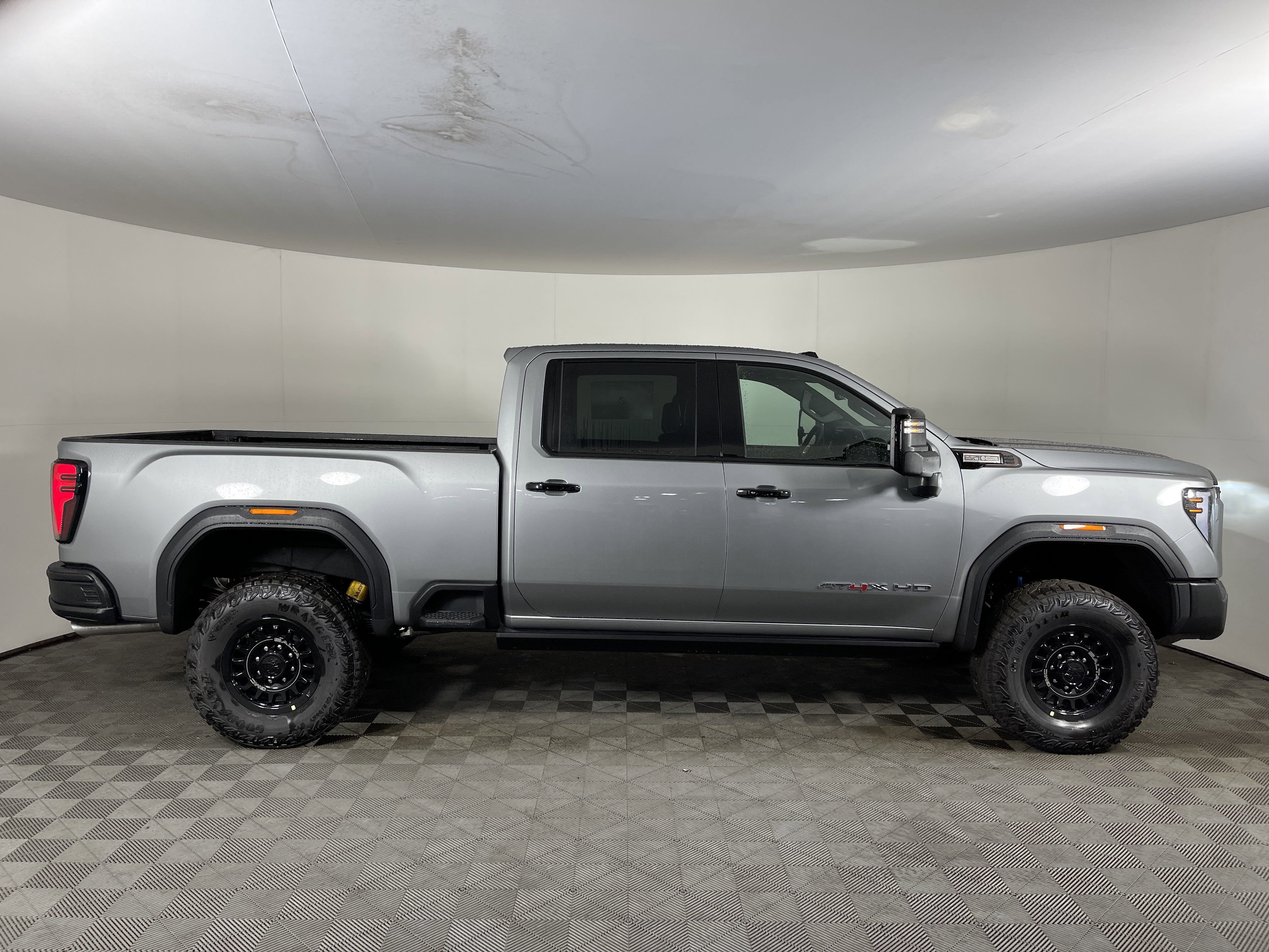 2025 Gmc Sierra 2500 HD AT4X photo 2