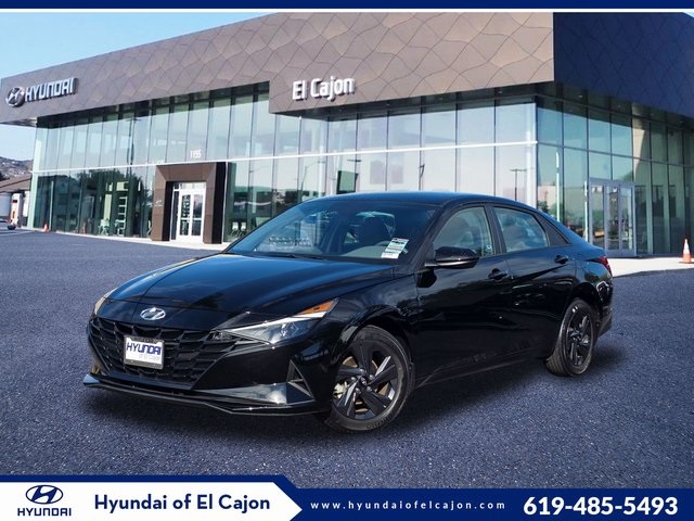 2022 Hyundai Elantra SEL's photo