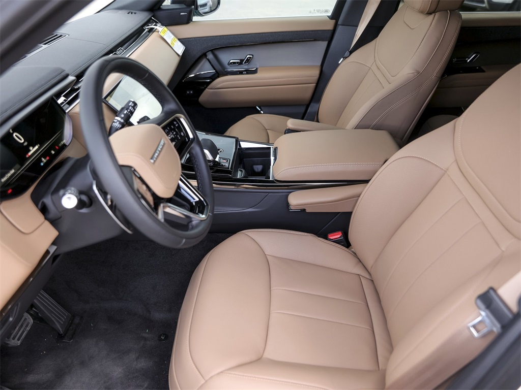 2025 Land Rover Range Rover Sport SE photo 12
