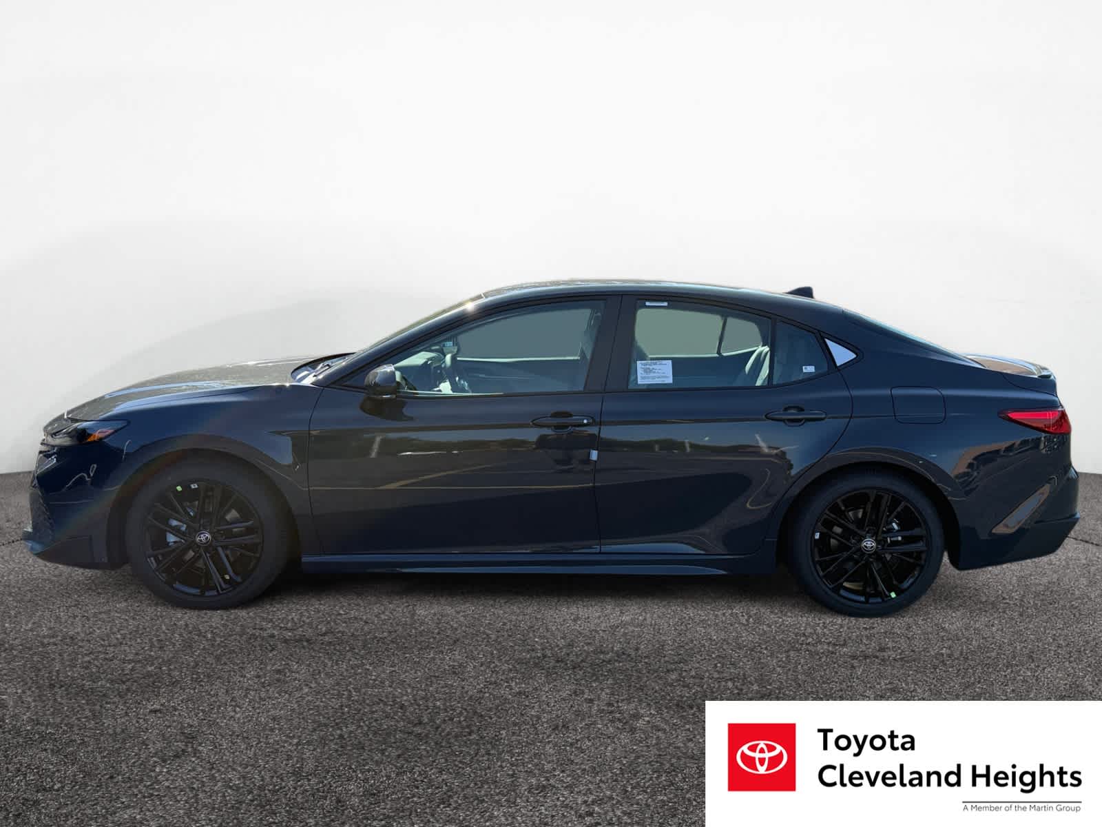 2026 Toyota Camry SE photo 2
