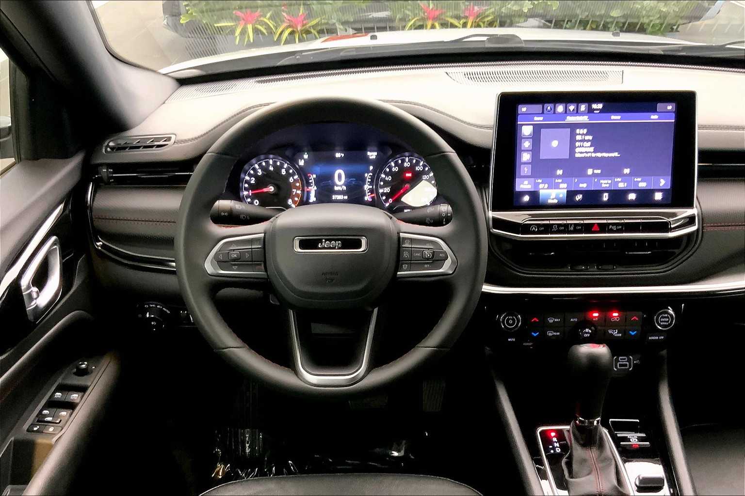 2024 Jeep Compass Trailhawk photo 4