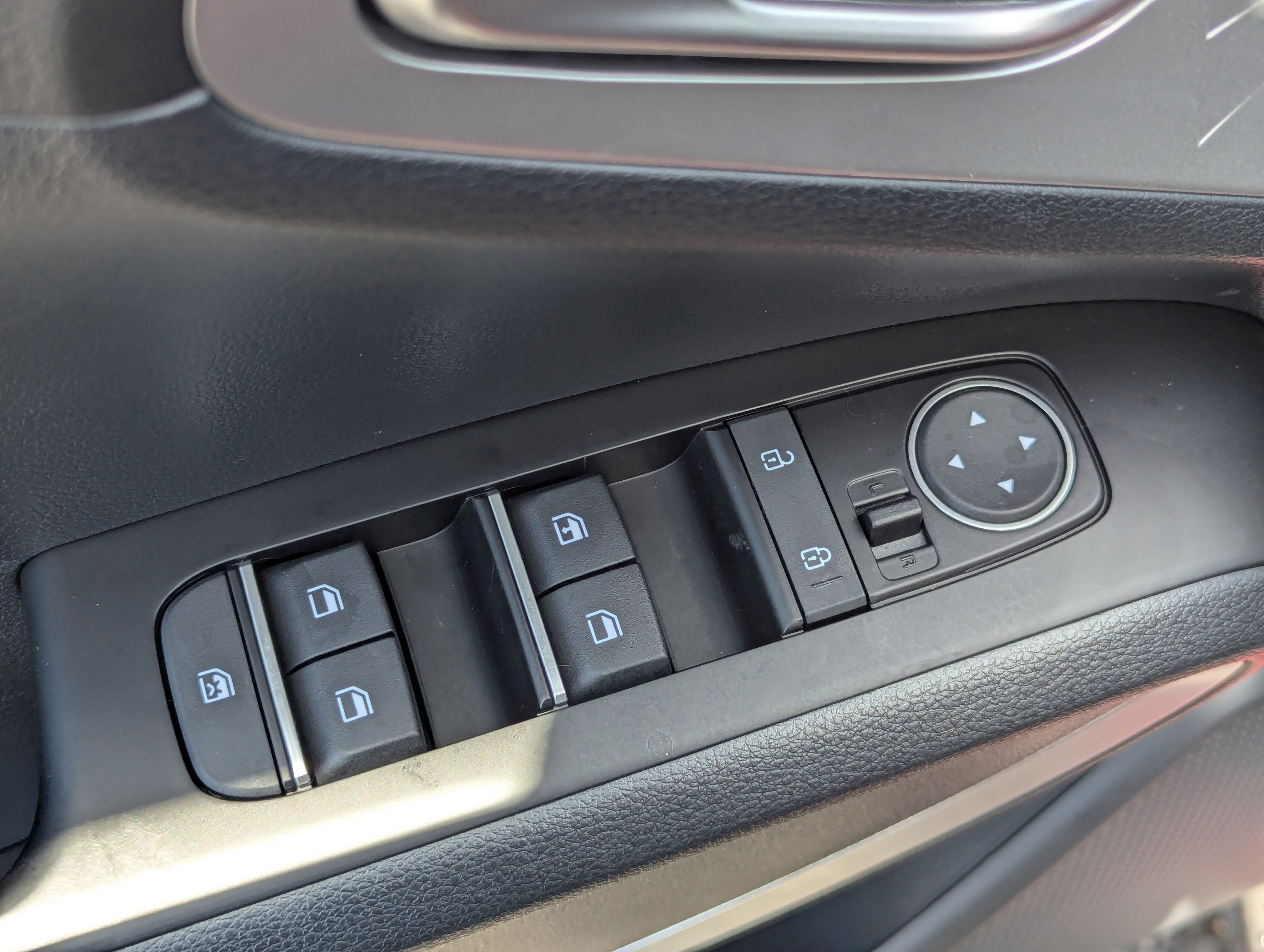 2025 Kia Soul S photo 3