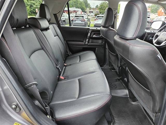 2020 Toyota 4Runner Base photo 16
