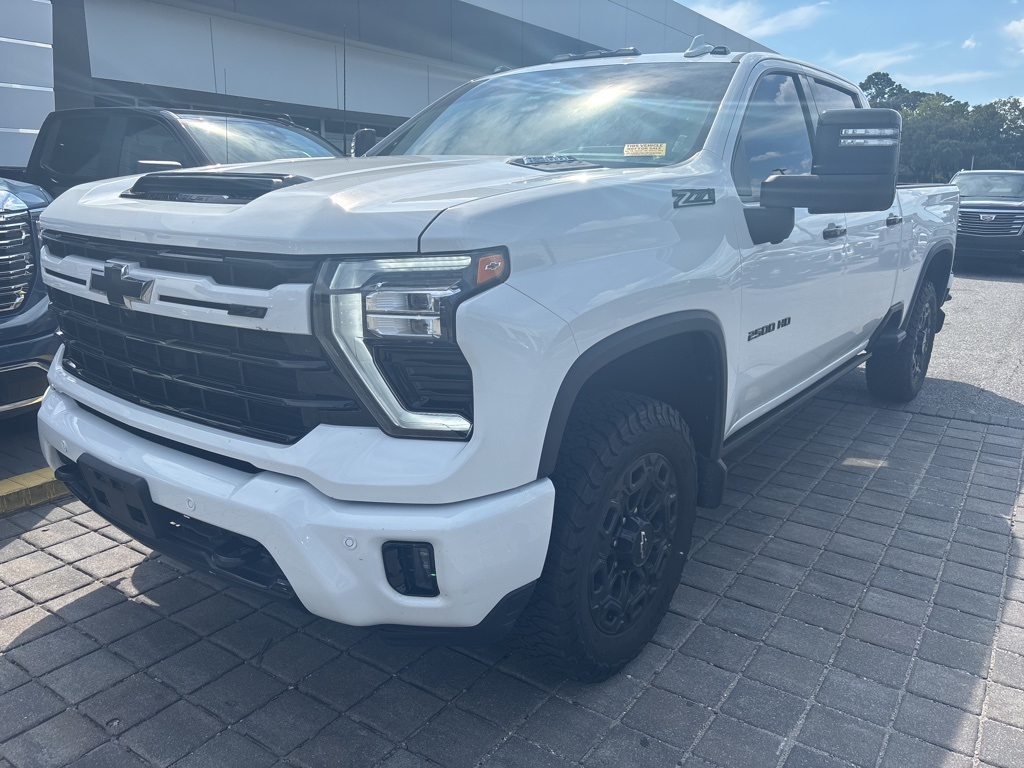 2024 Chevrolet Silverado 2500HD LTZ photo 11