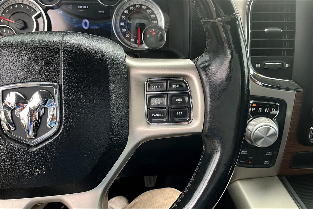 2015 Ram 1500 Laramie photo 9