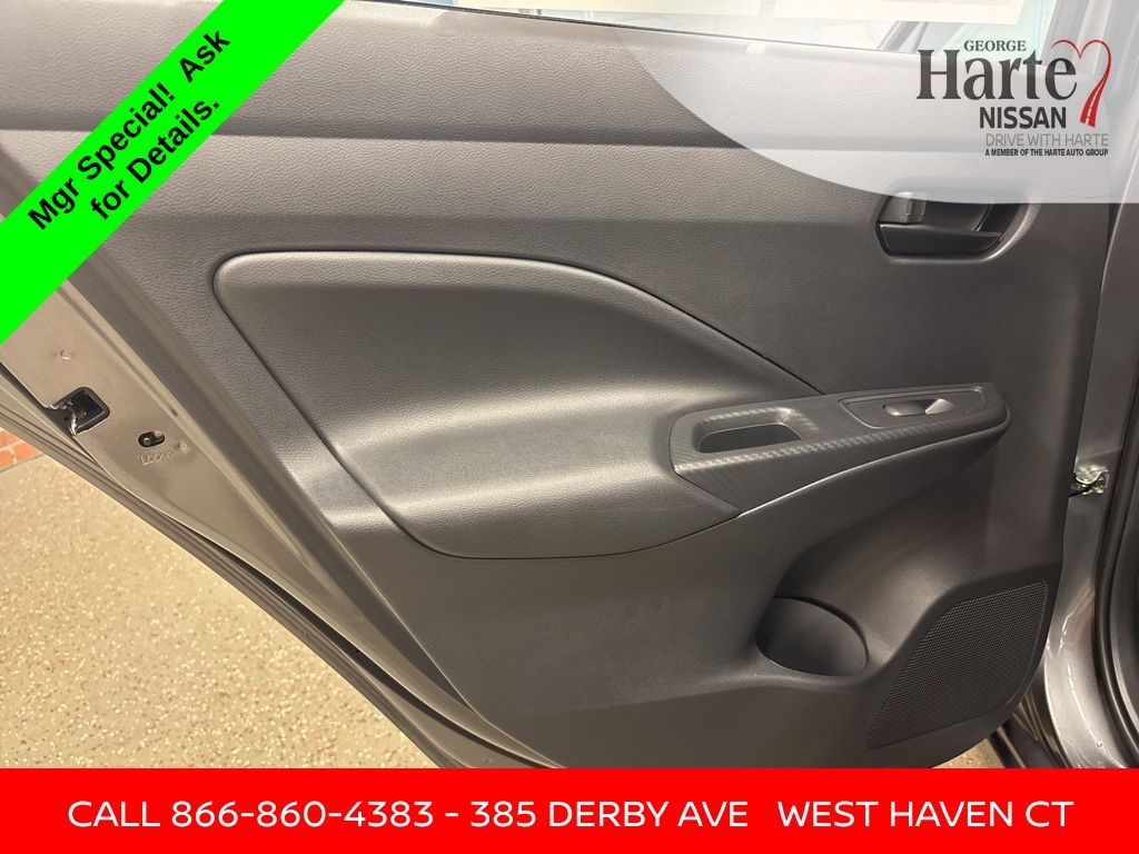 2024 Nissan Versa 1.6 S photo 17