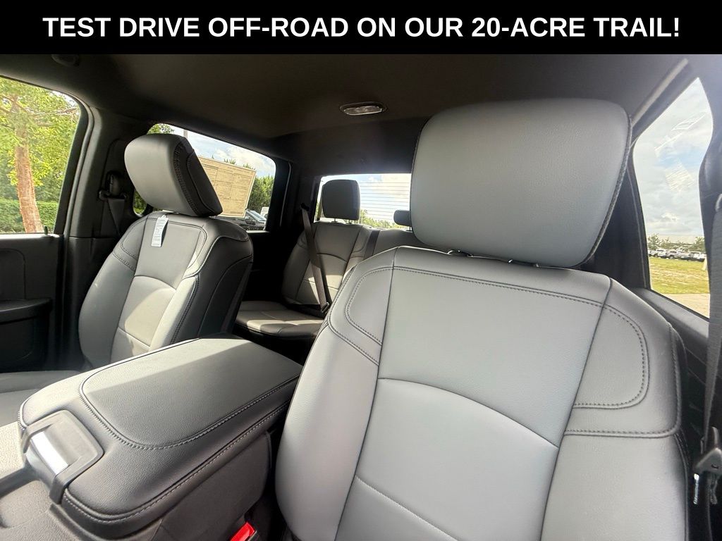 2026 Ram 2500 Tradesman photo 17