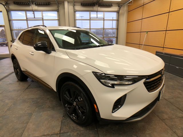 2022 Buick Envision Essence's photo