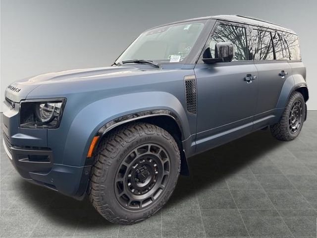 2026 Land Rover Defender OCTA's photo