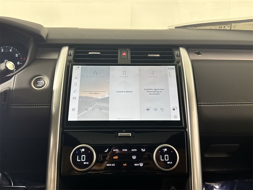 2025 Land Rover Discovery SE photo 16