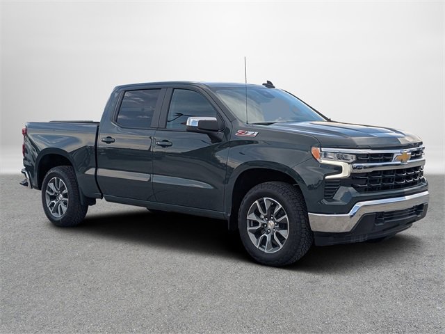 2026 Chevrolet Silverado 1500 LT photo 2