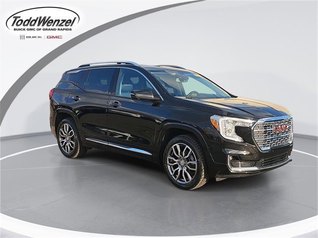 2023 GMC Terrain Denali's photo