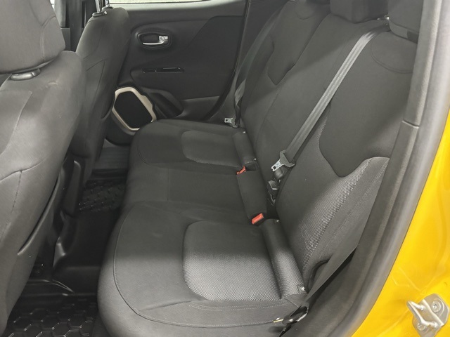 2015 Jeep Renegade Latitude North Edition photo 4