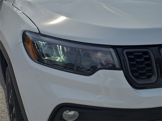 2025 Jeep Compass Latitude photo 3