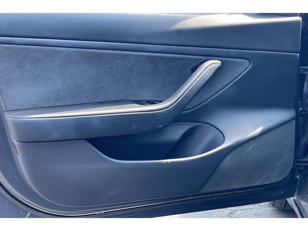 2020 Tesla Model 3 Long Range photo 10